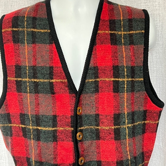 Structure Sweater Vest Size S Tartan Plaid Red Green Button Up 100% Wool Vintage - Picture 2 of 4